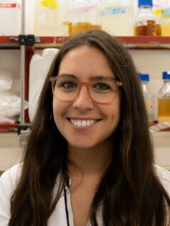 Dr. Cláudia Vilhena